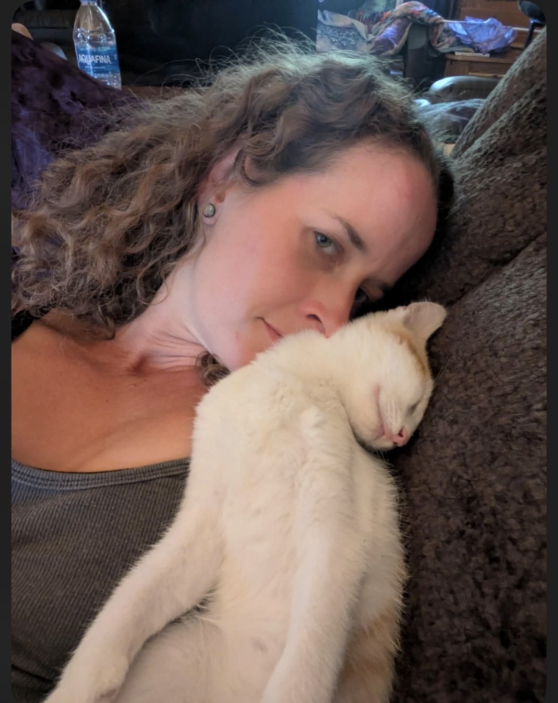 Ripley asleep on Mariah